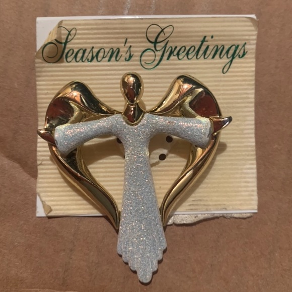 Vintage Angel with Heart Shaped Wings Brooch signed AJC Pin - Picture 3 of 12